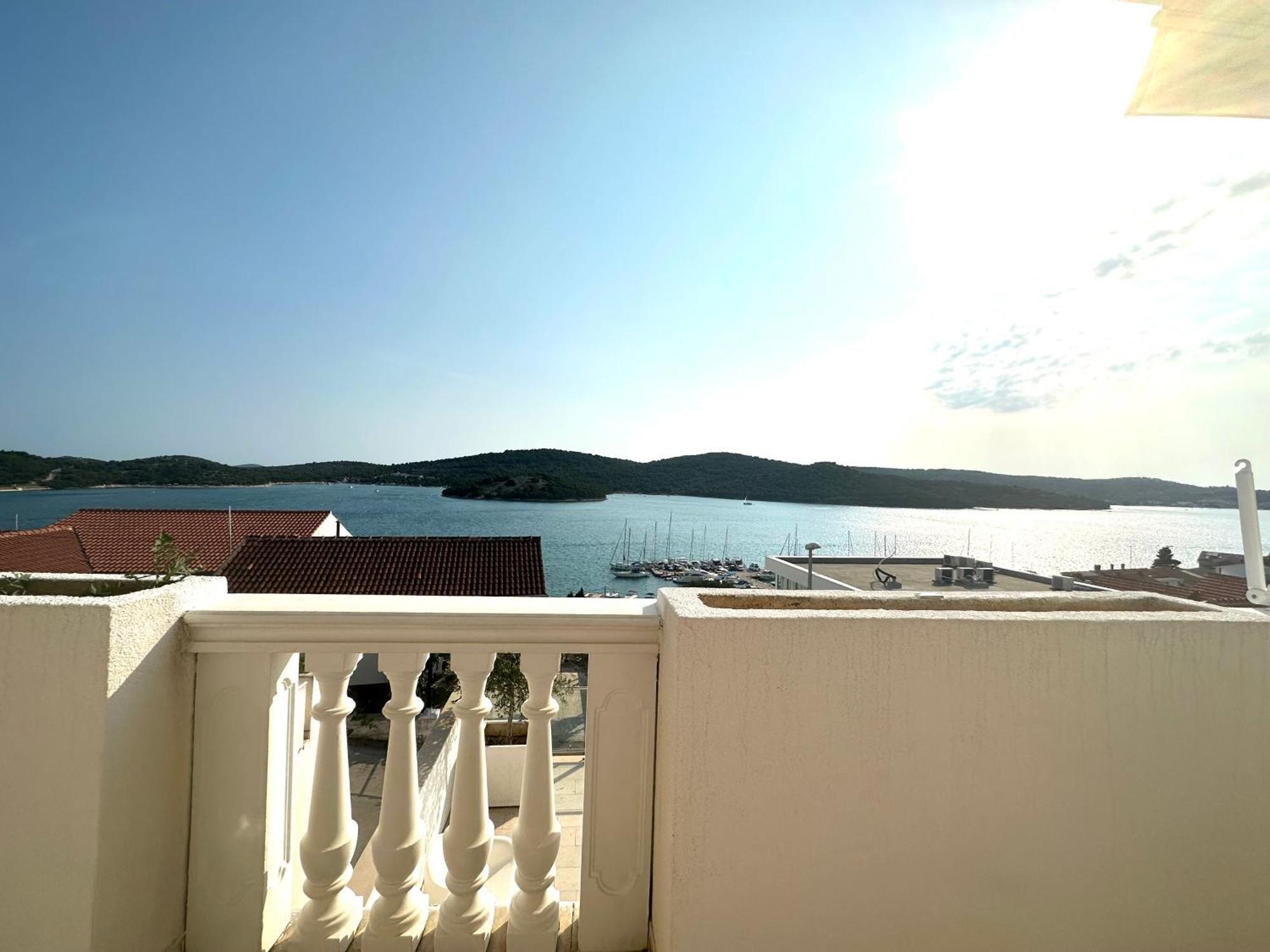 Villa Perla Tisno Exterior foto